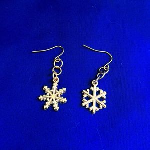 🛍 Gold Snowflake Earrings
